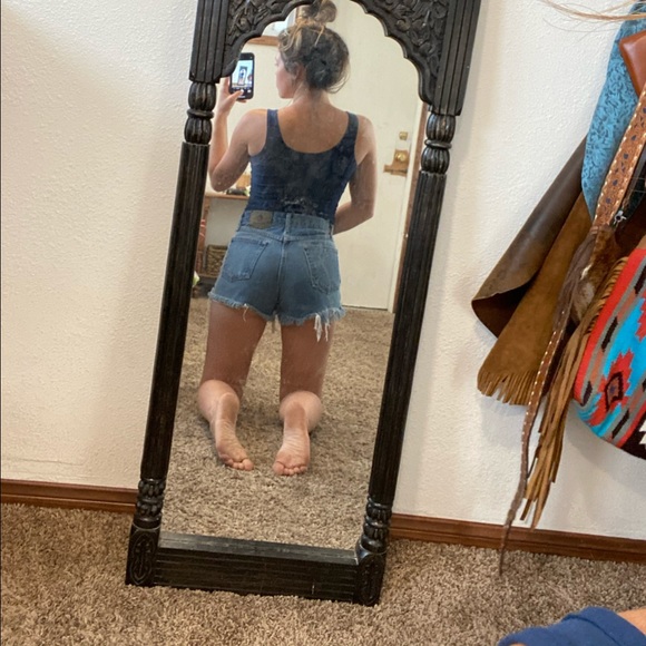 Wrangler distressed shorts 💋 - Picture 4 of 6